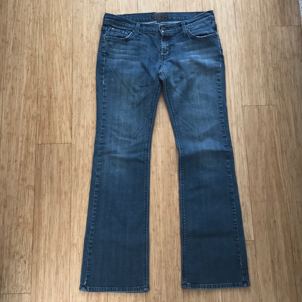 James Jeans “Tess” Bootcut Jeans Sz 31